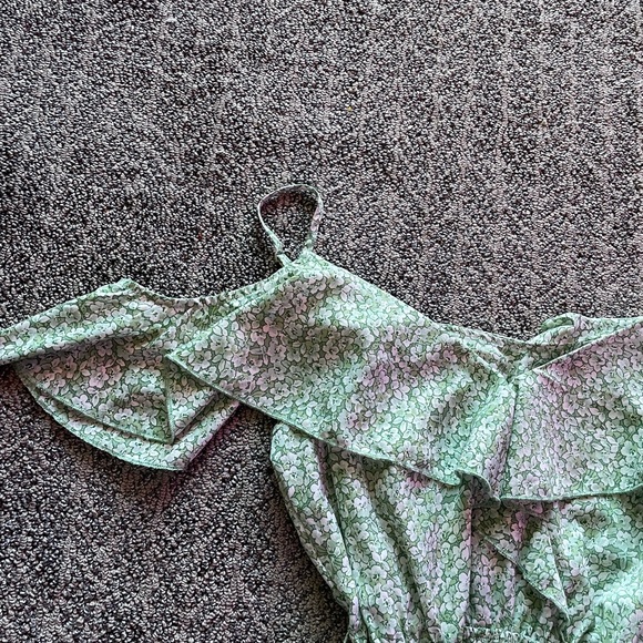 ADORABLE - SHEIN green floral romper - size L - Picture 4 of 8